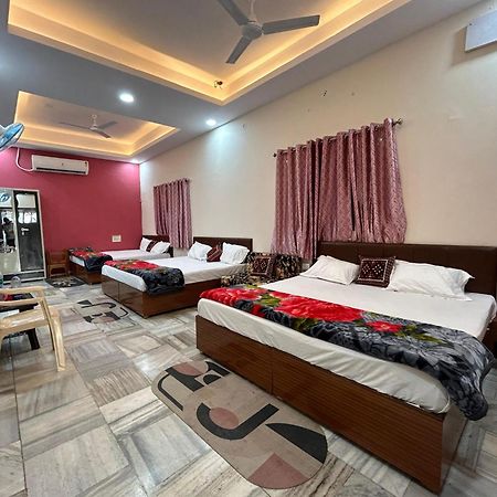 Aashirwad Residency Bed & Breakfast Уджайн Екстериор снимка