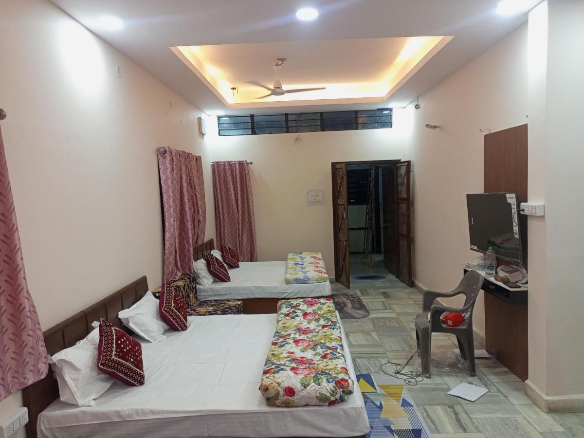 Aashirwad Residency Bed & Breakfast Уджайн Екстериор снимка