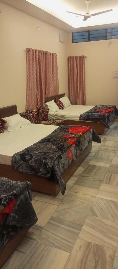 Aashirwad Residency Bed & Breakfast Уджайн Екстериор снимка